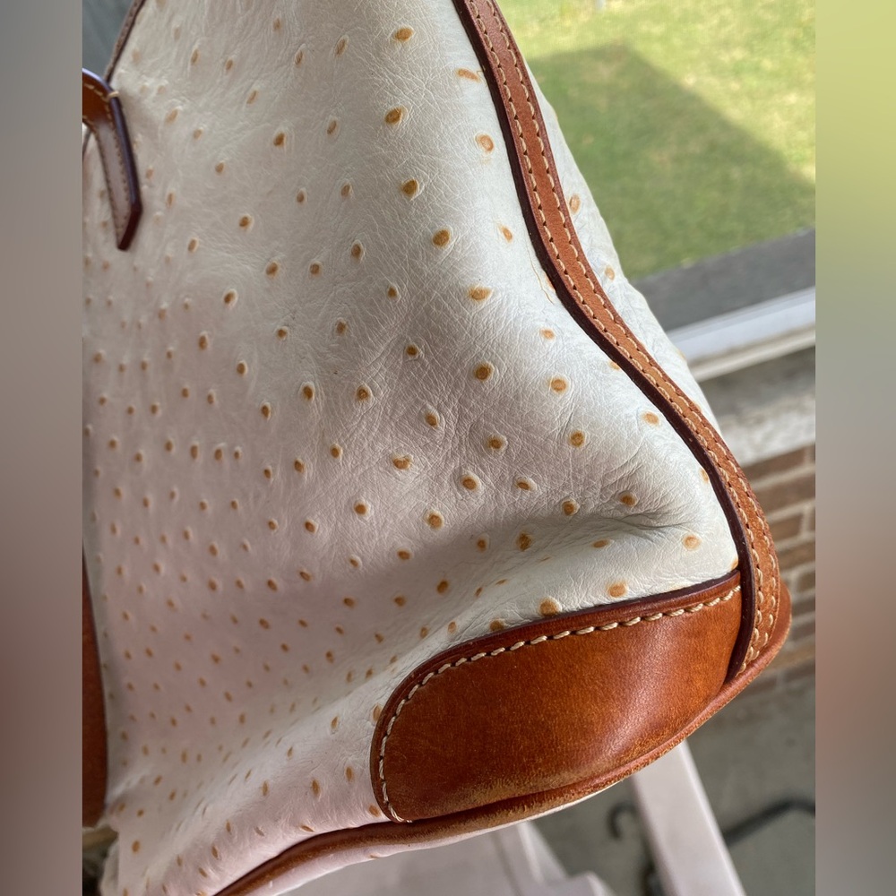 DOONEY AND BOURKE WHITE OSTRICH PEBBLED LEATHER - Picture 10 of 16